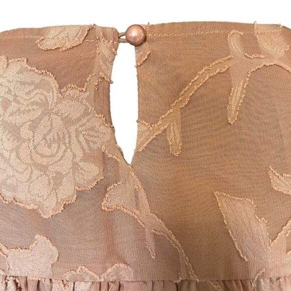 Women Blouse Deep Rose Floral Applique Flouncy Sleeve Button Back Neck Sz Small - Picture 9 of 16